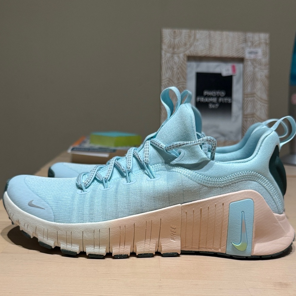 Nike Free Metcon 6 Training Shoes in Light Blue and Light Pink - Picture 3 of 14